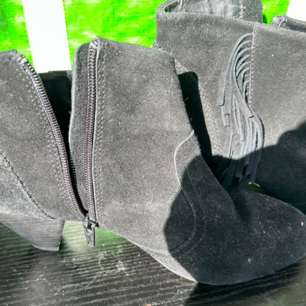 shoes/ boots